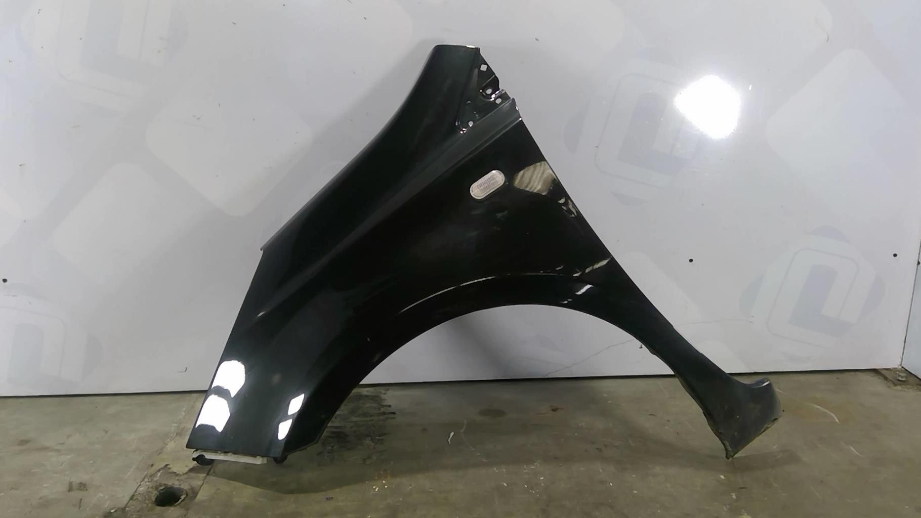 Parafango anteriore sinistro NISSAN NOTE 1 PHASE 1 Diésel - 1