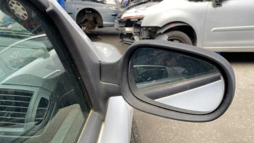 Image Ceinture avant droit - RENAULT CLIO 2 CAMPUS