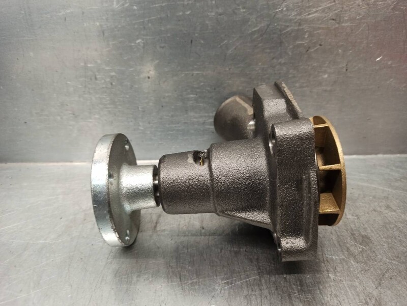 Pompe à eau VOLVO S40 I (644) 1.6 Essence - 1