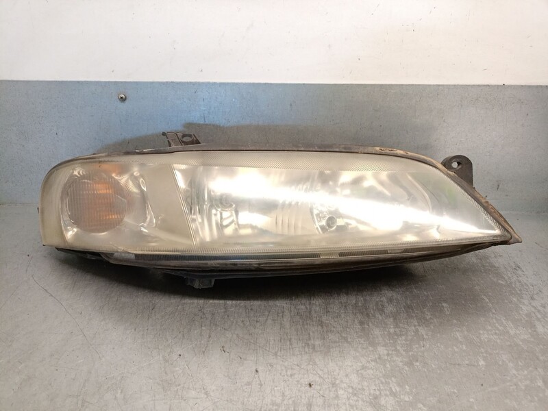 Gruppo ottico anteriore principale destro (luci)(faro) OPEL VECTRA B Hatchback (J96) 1.6 i 16V Gasolina - 1