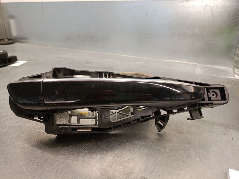 Maniglia portiera posteriore destra CITROËN C4 GRAND PICASSO II (DA_, DE_) 2.0 BlueHDi 150 Diésel - 1
