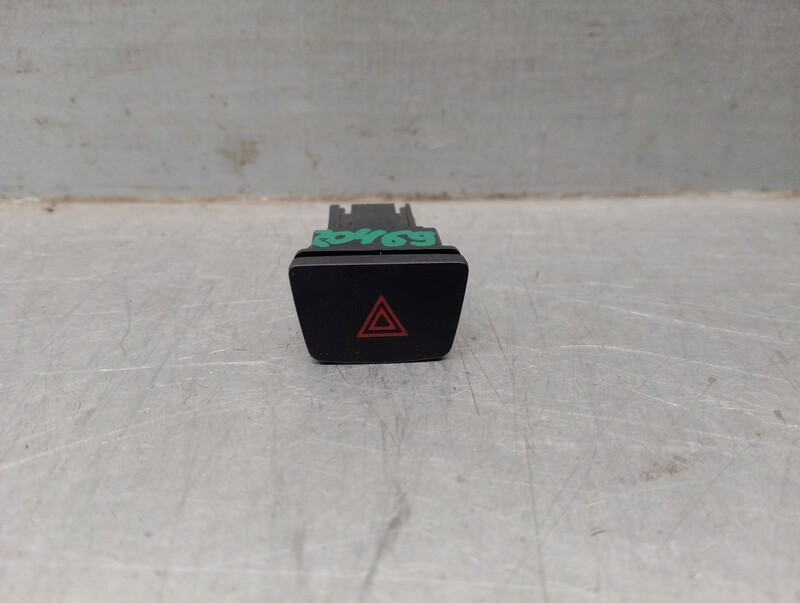 Bouton de warning FORD PUMA (J2K, CF7) 1.0 EcoBoost mHEV  - 1