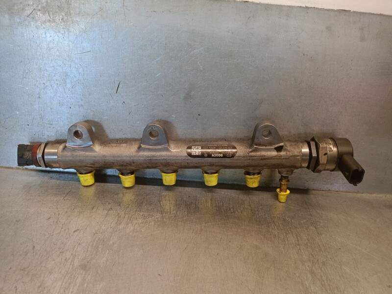 Rampe injection RENAULT KOLEOS I (HY_) 2.0 dCi Diesel - 1