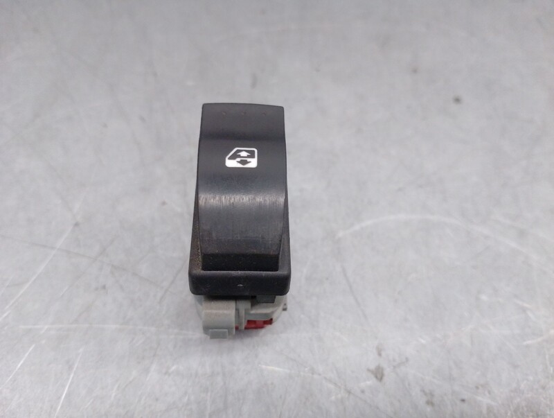 Interrupteur de leve vitre avant gauche RENAULT MASTER II Furgoneta (FD) 2.5 dCi Diesel - 1