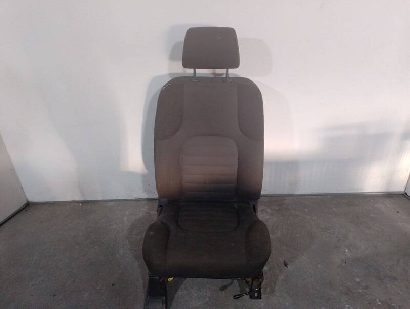 Siege avant droit NISSAN PATHFINDER III (R51) 2.5 dCi 4WD Diesel - 1