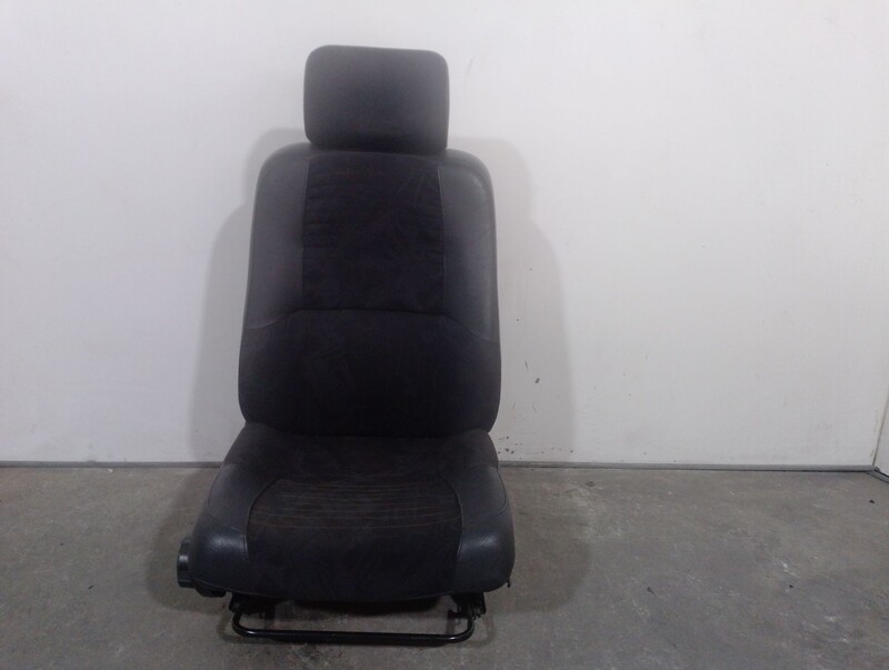 Siege avant droit VOLVO 460 (464) 2.0 Essence - 1
