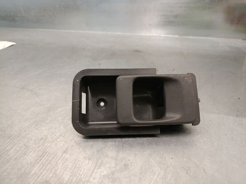 Maniglia interna anteriore sinistra VOLVO 460 (464) 2.0 Gasolina - 1