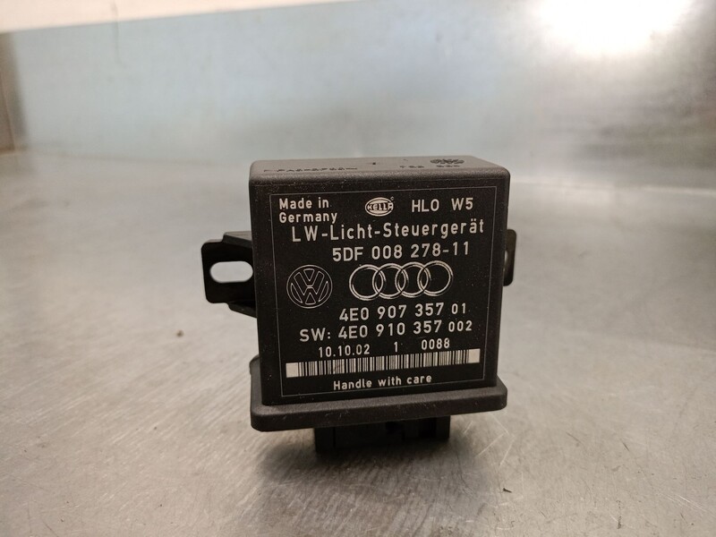 Module électronique AUDI A8 (4E2) 4.2 V8 40V Essence - 1