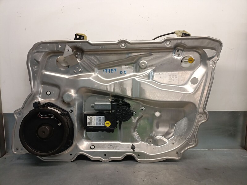 Alzacristalli elettrico anteriore destro AUDI A8 (4E2) 4.2 V8 40V Gasolina - 1