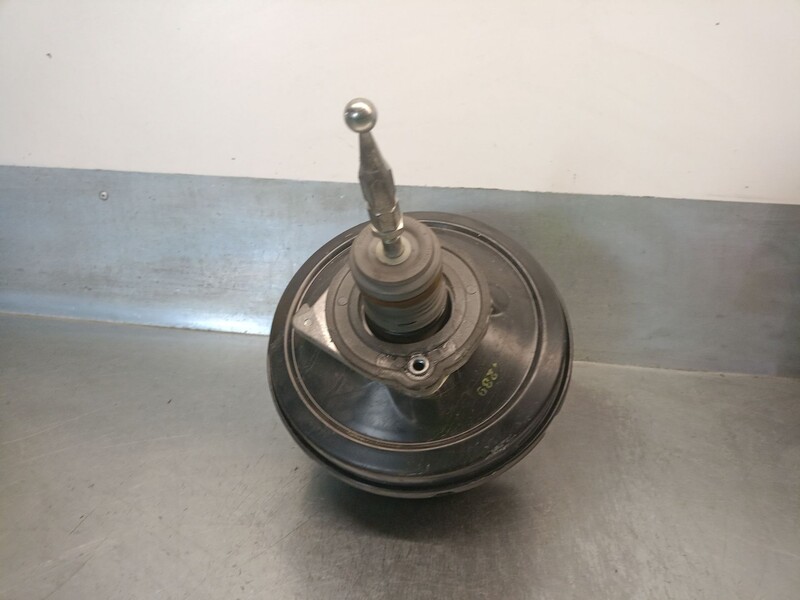 Servo frein AUDI A8 (4E2) 4.2 V8 40V Essence - 1