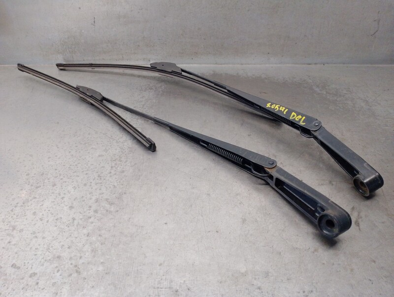 Braccio tergicristallo anteriore destro NISSAN PATHFINDER III (R51) 2.5 dCi 4WD Diésel - 1