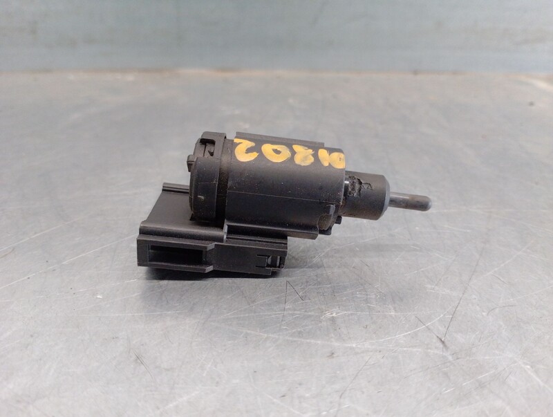 Pulsante/interruttore VOLKSWAGEN POLO IV (9N_, 9A_) 1.2 12V Gasolina - 1