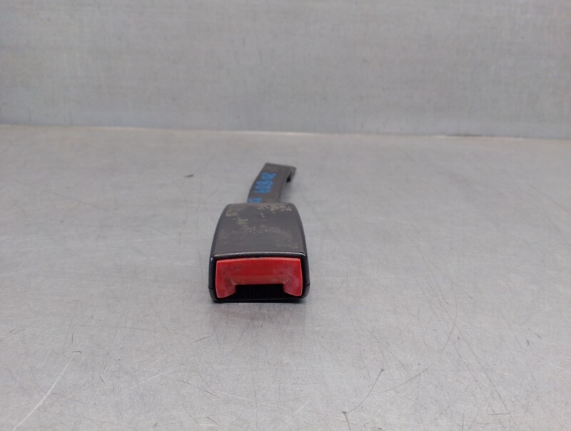 Aggancio cintura sicurezza anteriore destro VOLKSWAGEN POLO IV (9N_, 9A_) 1.2 12V Gasolina - 1