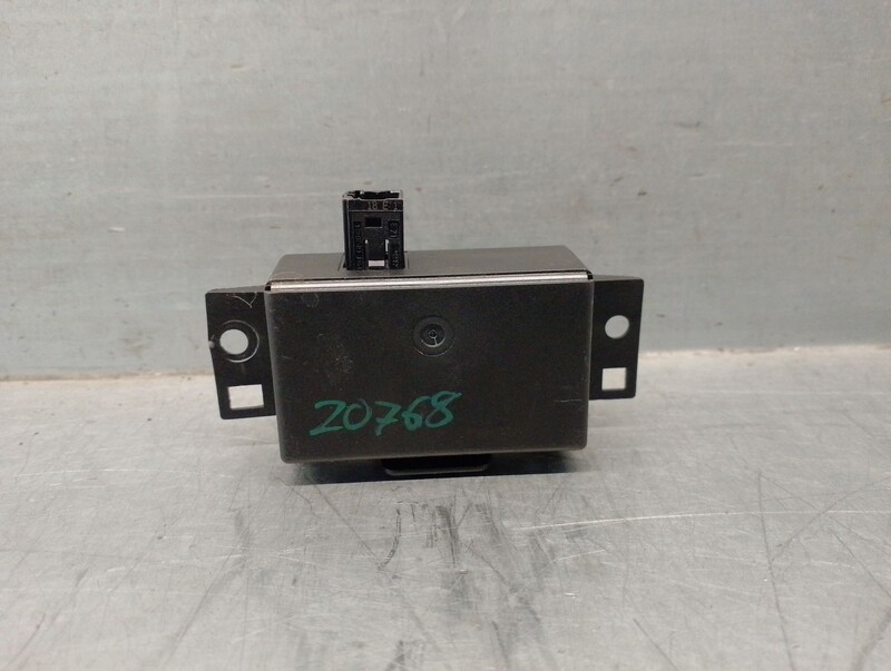 Module électronique PEUGEOT 208 II (UB_, UP_, UW_, UJ_) 1.2 PureTech 100 Essence - 1