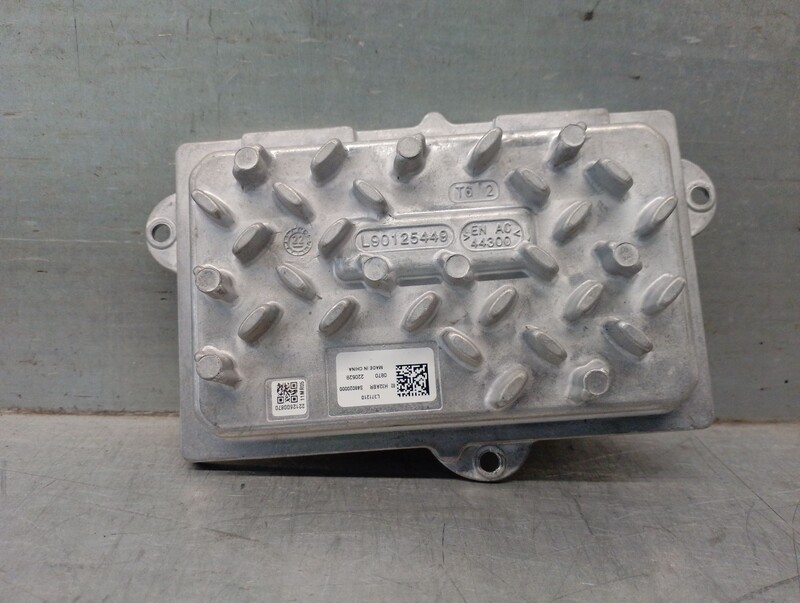 Module électronique PEUGEOT 208 II (UB_, UP_, UW_, UJ_) 1.2 PureTech 100 Essence - 1