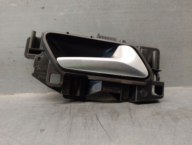 Maniglia interna posteriore destra PEUGEOT 208 II (UB_, UP_, UW_, UJ_) 1.2 PureTech 100 Gasolina - 1