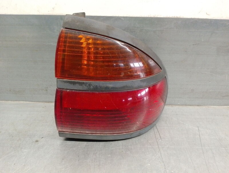 Fanale posteriore principale destro (luci) RENAULT LAGUNA I (B56_, 556_) 1.9 dCi Diésel - 1