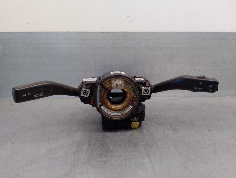 Commodo phare VOLKSWAGEN CADDY III Monospace (2KB, 2KJ, 2CB, 2CJ) 2.0 SDI Diesel - 1