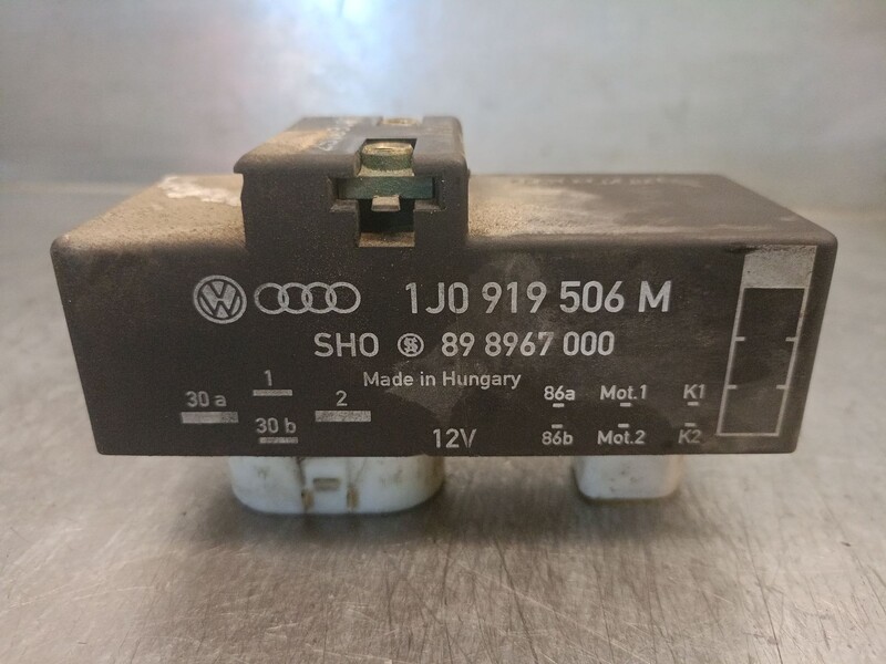 Centralina candelette preriscaldamento VOLKSWAGEN POLO IV (9N_, 9A_) 1.2 12V Gasolina - 1