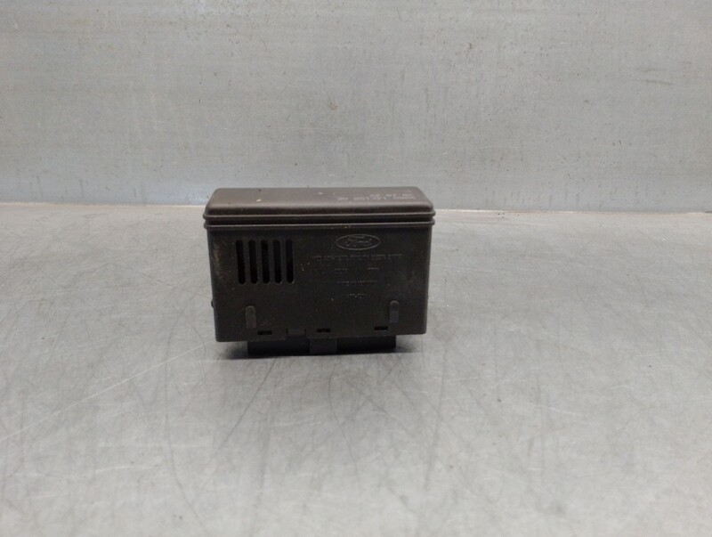 Module électronique FORD FOCUS I (DAW, DBW) 2.0 16V Essence - 1