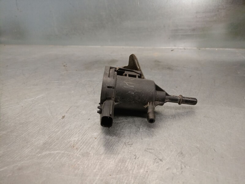 Electrovanne pompe à injection MERCEDES-BENZ CLASE E (W212) E 500 4-matic Essence - 1