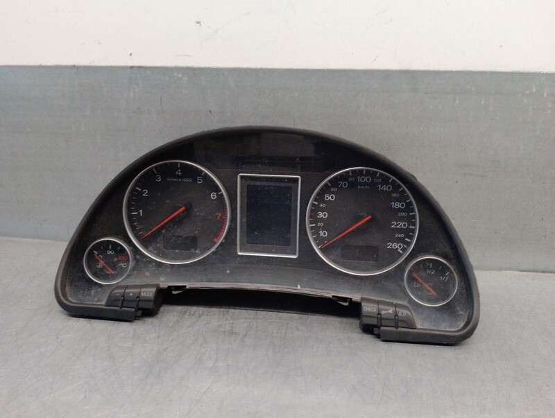Compteur AUDI A4 B6 (8E2) 1.8 T Essence - 1