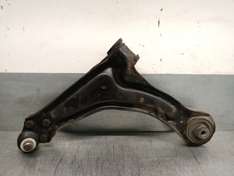 Triangolo inferiore anteriore sinistro MERCEDES-BENZ CLASE V (638/2) V 230 TD Diésel - 1