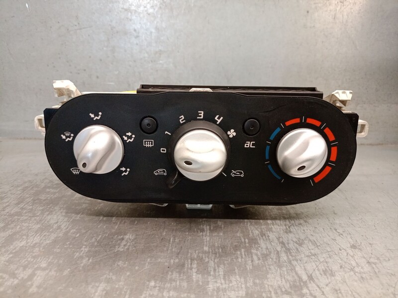 Comandi riscaldamento RENAULT TWINGO II (CN0_) 1.5 dCi 75 Diésel - 1