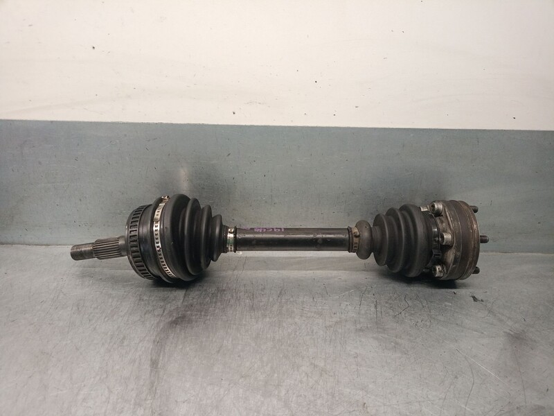 Giunto cardanico albero di trasmissione destro MERCEDES-BENZ CLASE V (638/2) V 230 TD Diésel - 1