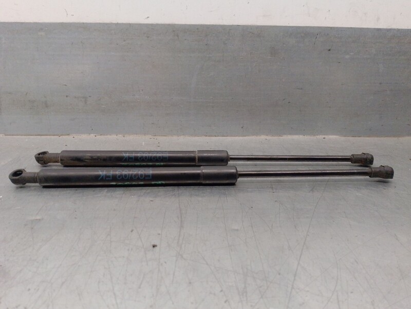 Verin de capot BMW 3 Descapotable (E93) 320 i Essence - 1