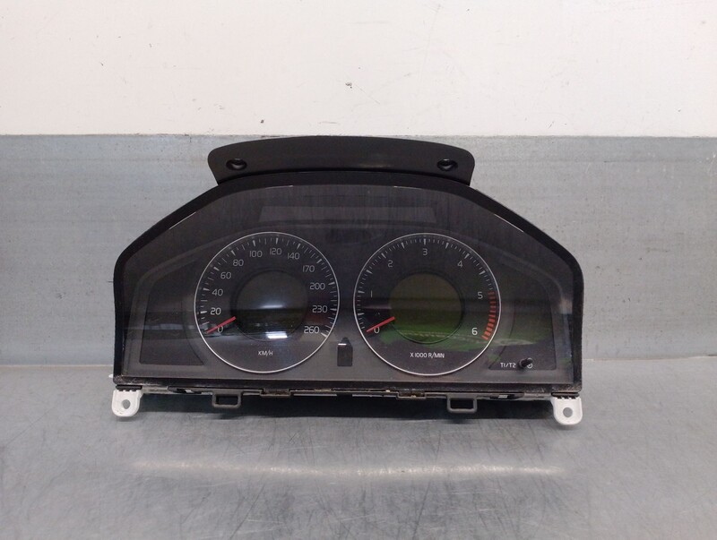 Compteur VOLVO XC70 II (136) D5 AWD Diesel - 1