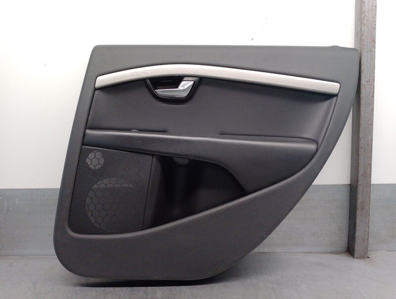 Panel de puerta trasera derecha VOLVO XC70 II (136) D5 AWD Diésel - 1