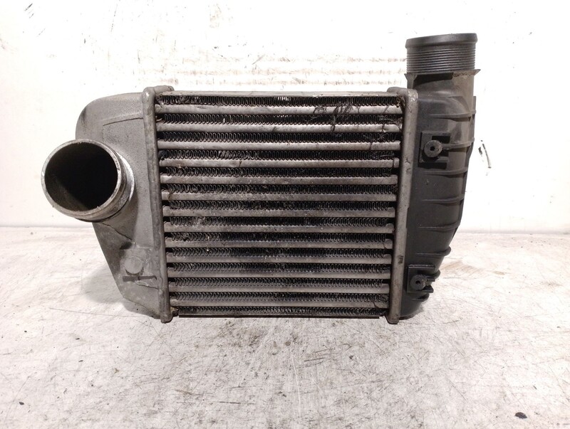 Echangeur air (Intercooler) AUDI A6 C6 (4F2) 2.0 TDI Diesel - 1