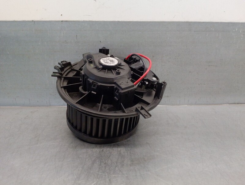 Ventola abitacolo VOLKSWAGEN TIGUAN (AD1, AX1) 1.5 TSI Gasolina - 1