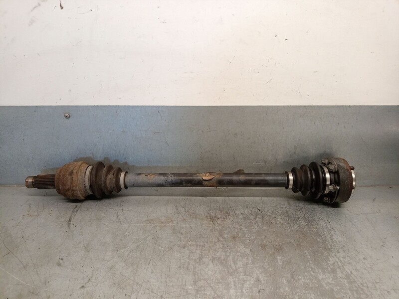 Giunto cardanico posteriore destro (trasmissione) BMW 3 Descapotable (E93) 320 i Gasolina - 1