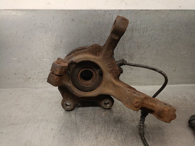 Fusee avant gauche RENAULT TWINGO II (CN0_) 1.5 dCi 75 Diesel - 1