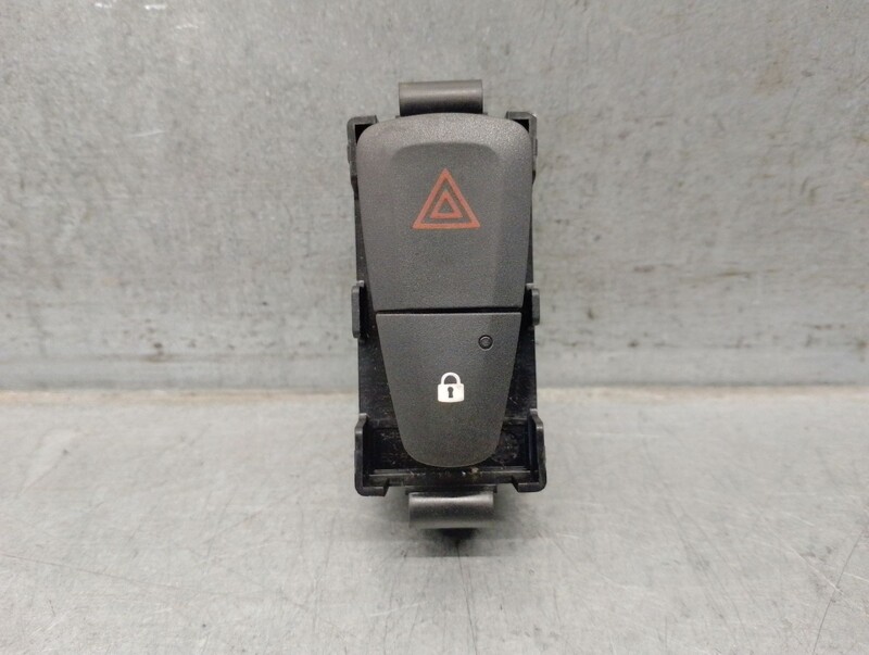 Bouton de warning RENAULT MEGANE III Hatchback (BZ0/1_, B3_) 1.2 TCe Essence - 1