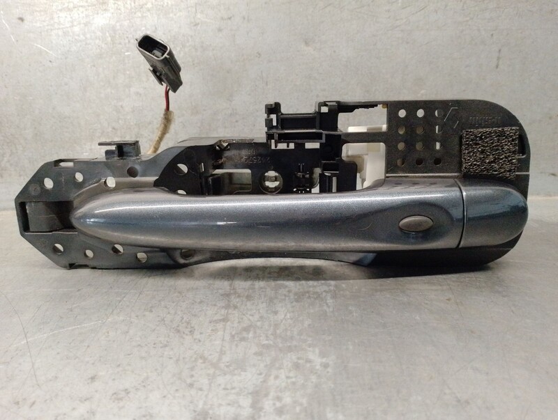 Maniglia portiera posteriore destra RENAULT MEGANE III Hatchback (BZ0/1_, B3_) 1.2 TCe Gasolina - 1