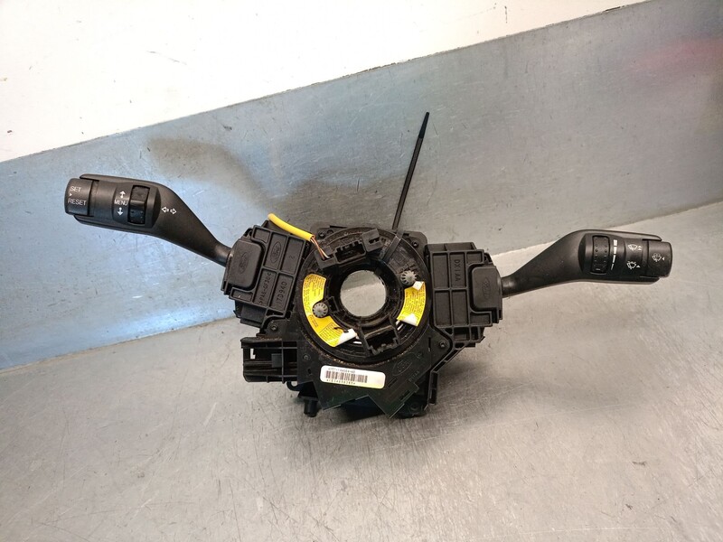 Commodo phare FORD FOCUS TURNIER (CB4) 1.6 TDCI Diesel - 1