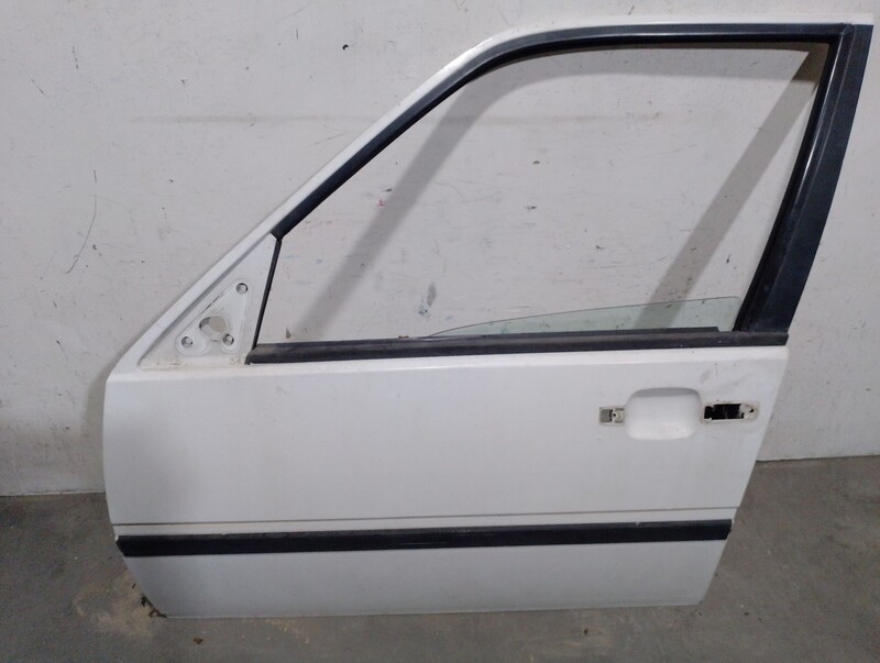 Porte avant gauche VOLVO 440 (445) 2.0 Essence - 1