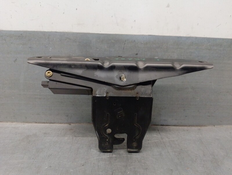 Serrure de coffre BMW 5 Touring (E61) 525 d Diesel - 1