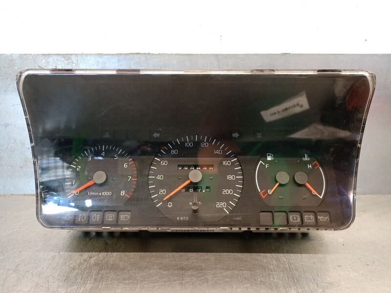 Compteur VOLVO 440 (445) 2.0 Essence - 1