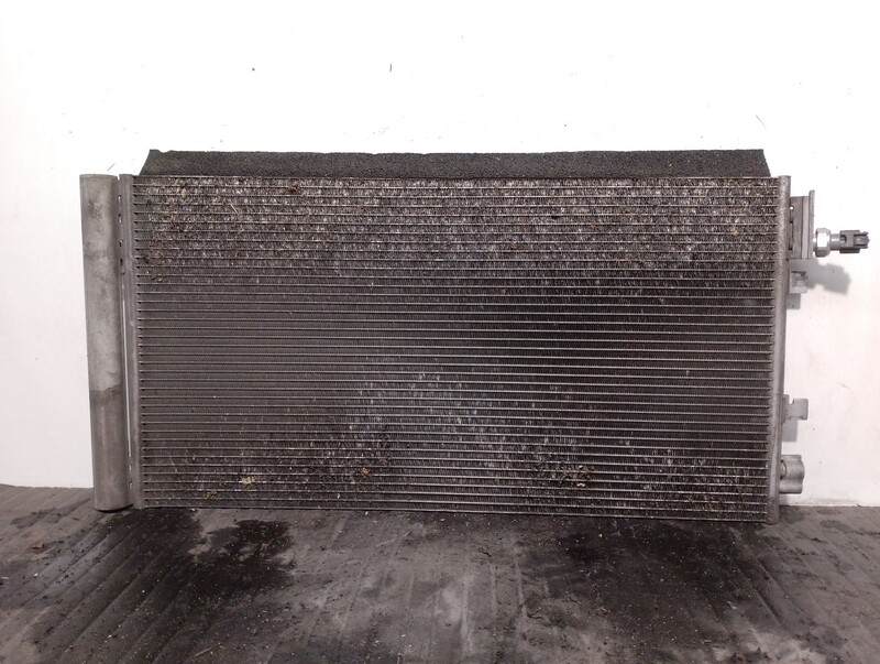 Condenseur de clim RENAULT MEGANE III Hatchback (BZ0/1_, B3_) 1.2 TCe Essence - 1