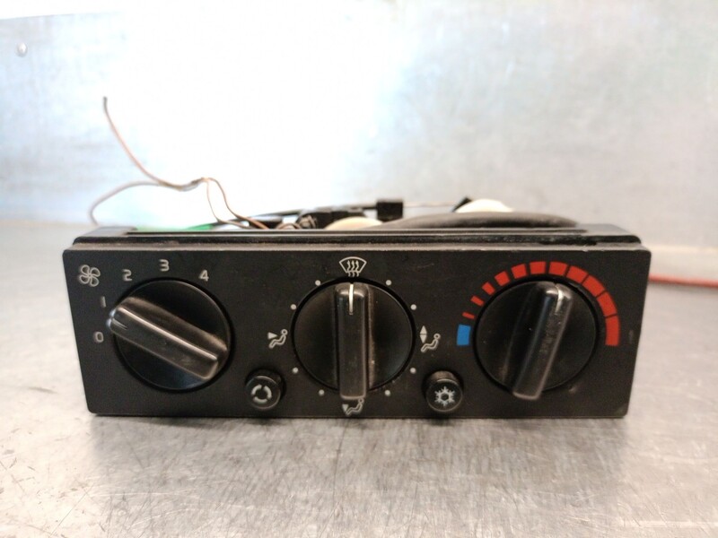 Commande chauffage VOLVO 440 (445) 2.0 Essence - 1