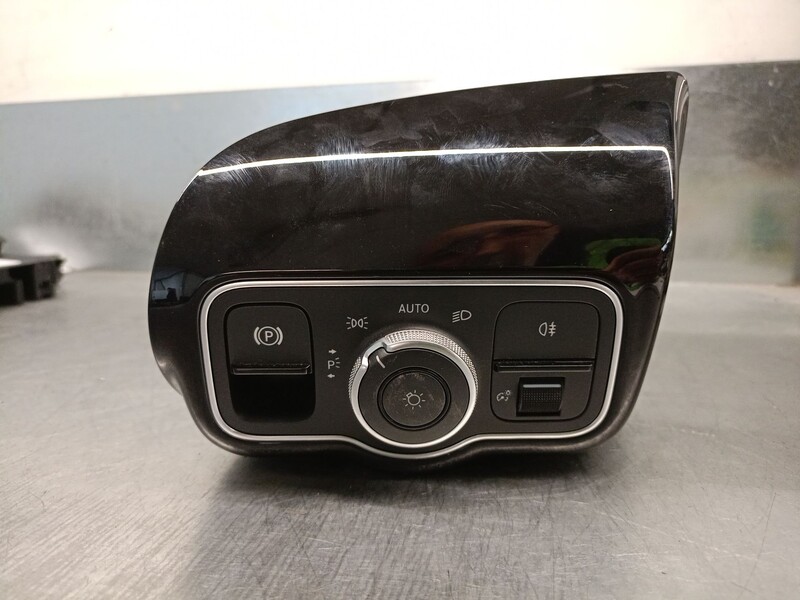 Commande de reglage eclairage tableau de bord MERCEDES-BENZ CLASE A (W177) A 180 Mild-Hybrid  - 1