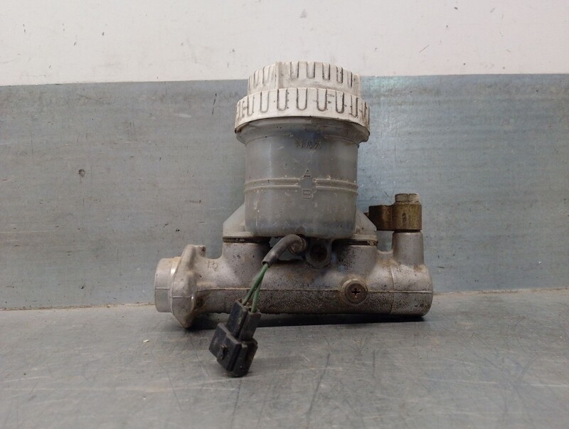 Pompe à vide MITSUBISHI MONTERO CLASSIC (V2_W, V6_W, V7_W) 2.5 TD Diesel - 1