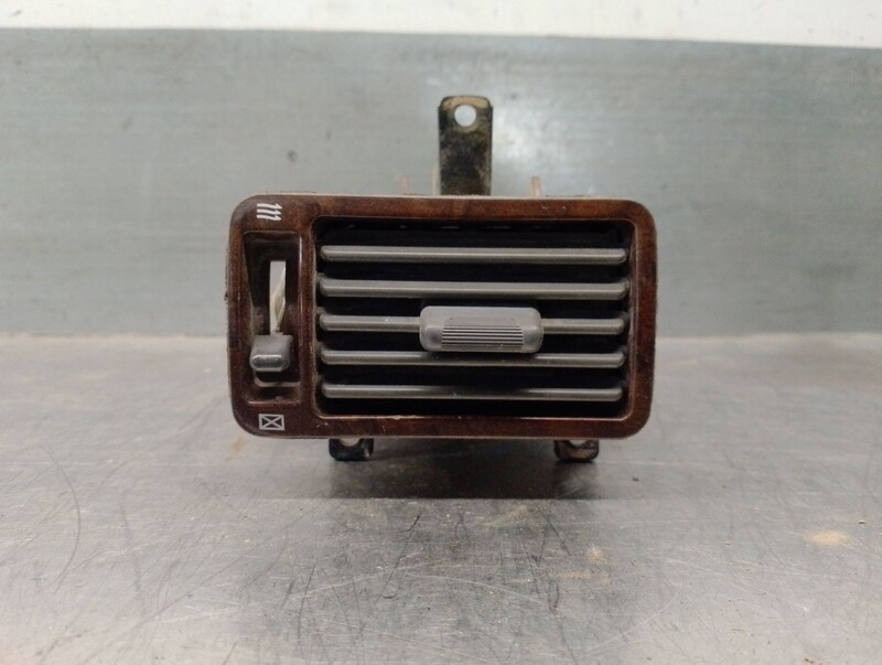 Bocchetta aerazione cruscotto MITSUBISHI MONTERO CLASSIC (V2_W, V6_W, V7_W) 2.5 TD Diésel - 1