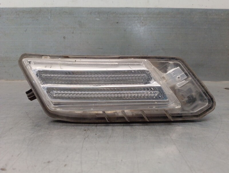 Gruppo ottico anteriore secondario sinistro (luci)(freccia) VOLVO XC60 I SUV (156) D5 AWD Diésel - 1