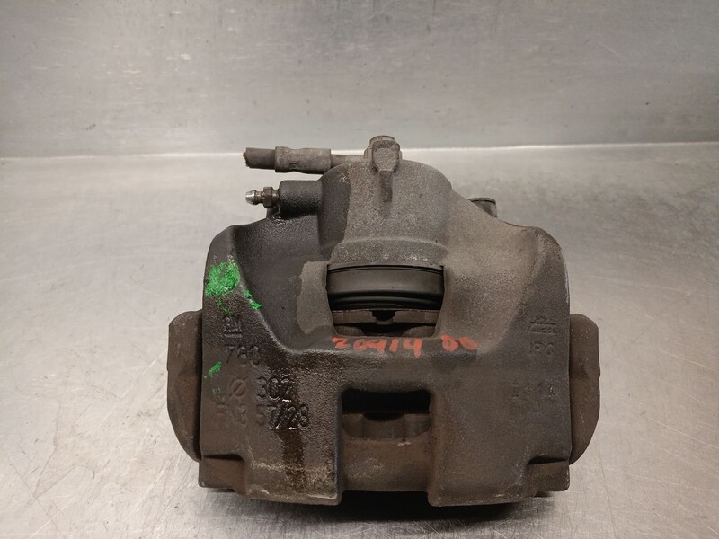 Etrier avant droit (freinage) SAAB 9-3 (YS3F, E79, D79, D75) 1.9 TiD Diesel - 1