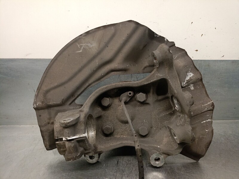 Fusee avant gauche BMW 7 (E65, E66, E67) 730 d Diesel - 1